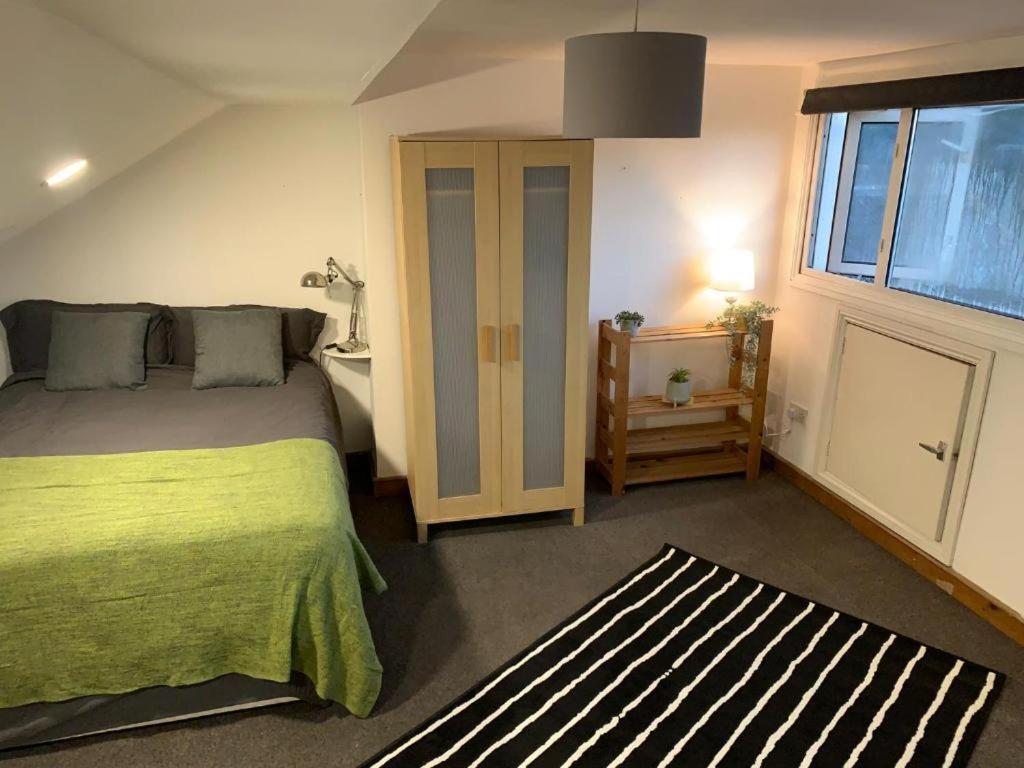 Balham, South Spacious, Lambert, 6 Available * London