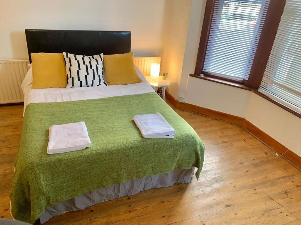 Balham, South Spacious, Lambert, 6 Available *