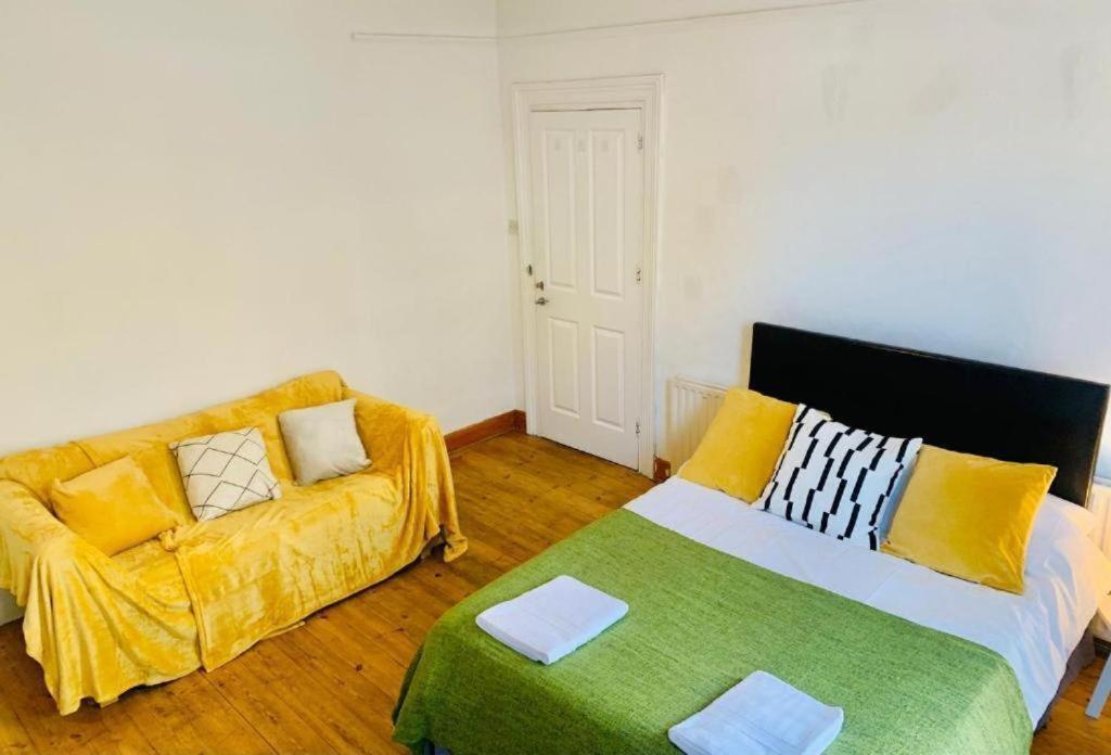 Balham, South Spacious, Lambert, 6 Available *